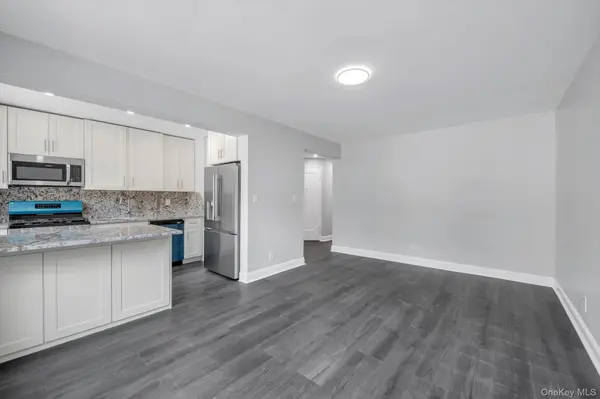 141-15 Union Turnpike #1-O, Flushing, NY 11367