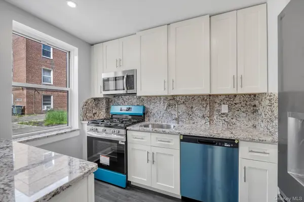 141-15 Union Turnpike #1-O, Flushing, NY 11367