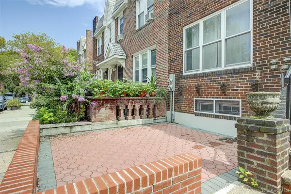 39-25 50th ST, Woodside, NY 11377