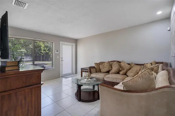 5460 NW 173RD DR, Opa Locka, FL 33055