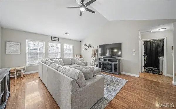 21723 Leonard LN, Waynesville, MO 65583