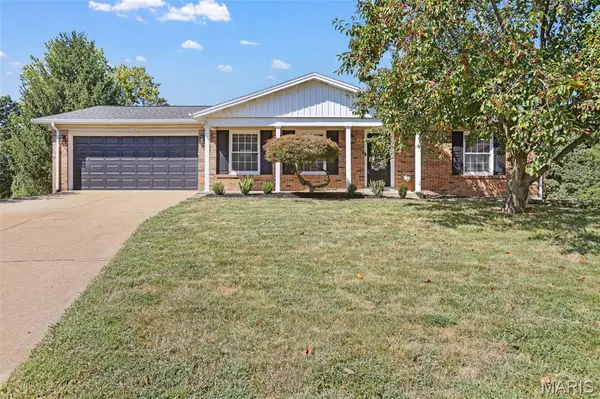 2844 Owendale CT, St Louis, MO 63129
