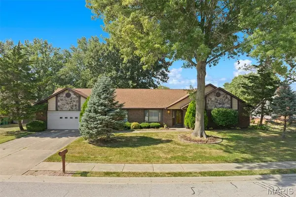 1027 Shadow Ridge XING, O'fallon, IL 62269
