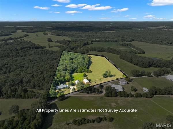 1956 Gunsmith LN, Leslie, MO 63056