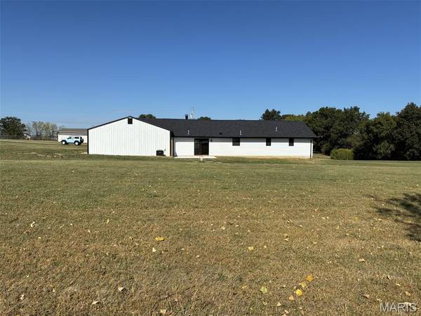 2656 Cynthia CT, Farmington, MO 63640