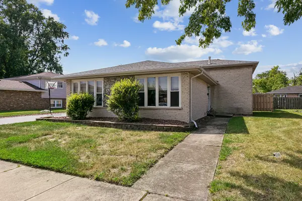 238 S Walnut ST, Glenwood, IL 60425