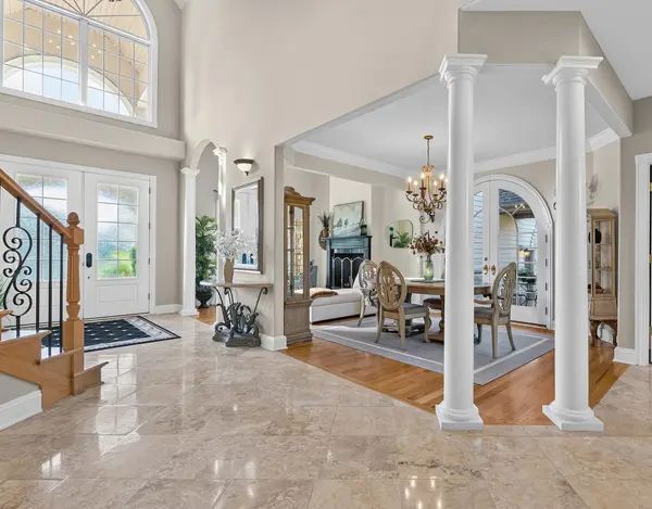 9241 Ruth CT, St. John, IN 46373