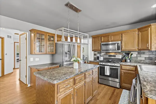 307 Cass ST, Lemont, IL 60439
