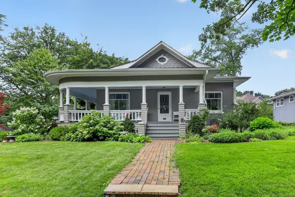 4744 Middaugh AVE, Downers Grove, IL 60515