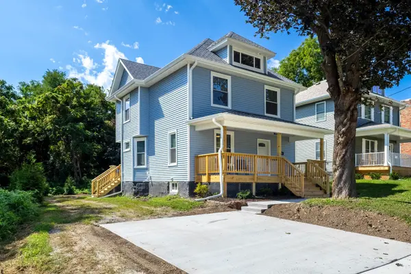 613 W 13th ST, Davenport, IA 52803