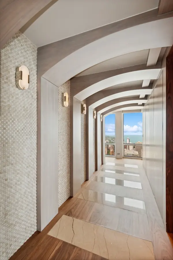 111 E Chestnut ST #56AB, Chicago, IL 60611