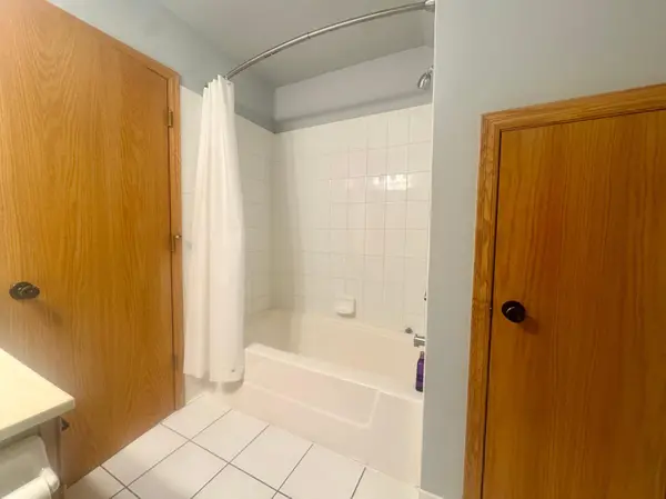 5239 N 6th ST, Minneapolis, MN 55430