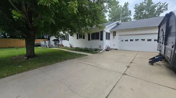 197 2nd ST NE, Clarks Grove, MN 56016