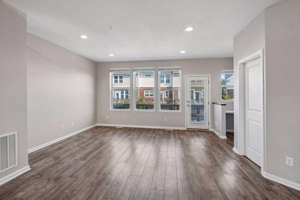 5202 Hampton ST NE, Prior Lake, MN 55372