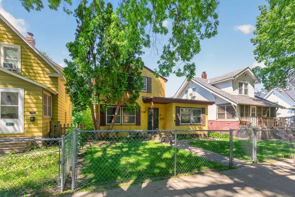 813 Minnehaha AVE W, Saint Paul, MN 55104