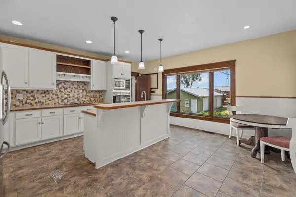 6160 STH 29, Luxemburg, WI 54217-9316