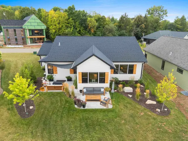 1831 BOBBY JONES DR, De Pere, WI 54115