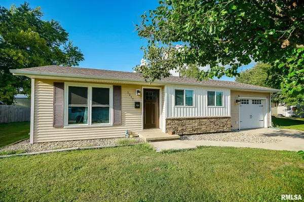 1217 E LOCUST ST, Canton, IL 61520