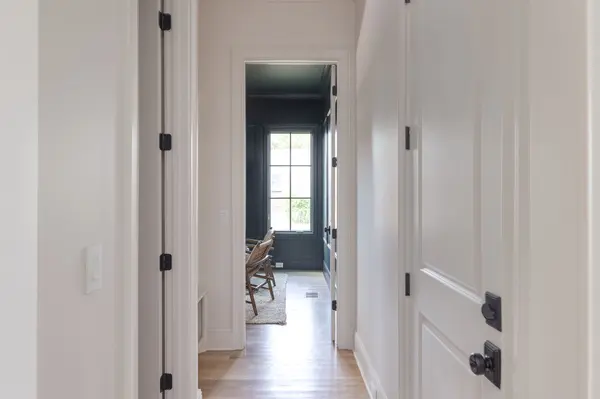 936 Crescent Hill Rd, Nashville, TN 37206