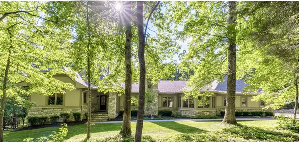 1003 Champion Hills Dr, Kingston Springs, TN 37082