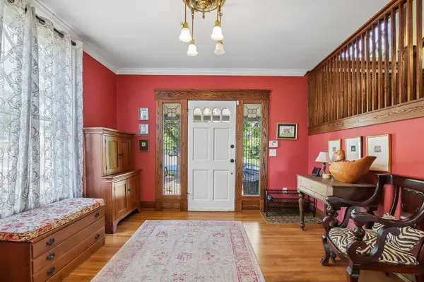 1715 Cedar Ln, Nashville, TN 37212