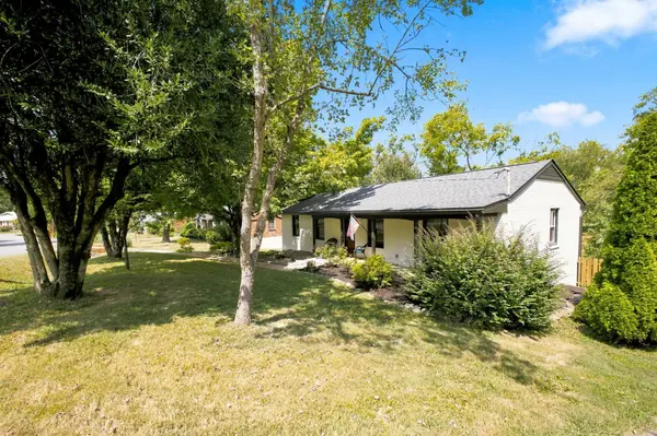 318 Binkley Dr, Nashville, TN 37211