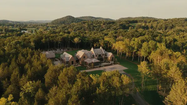 4616 Bennett Hollow Rd, Thompsons Station, TN 37179