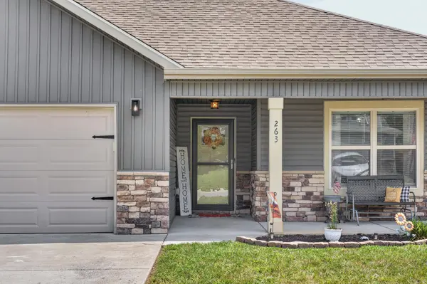 263 Crusaw Dr, Clarksville, TN 37043