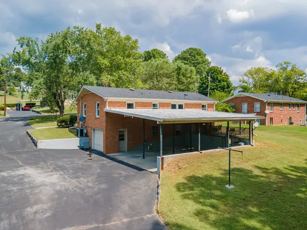 109 Caldwell Dr, Columbia, TN 38401