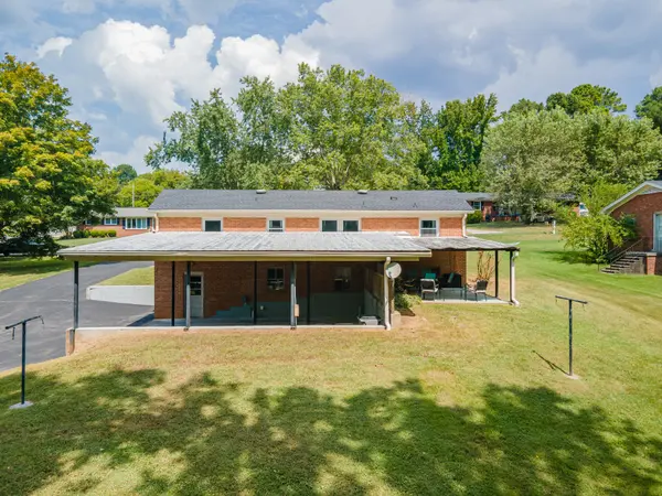 109 Caldwell Dr, Columbia, TN 38401