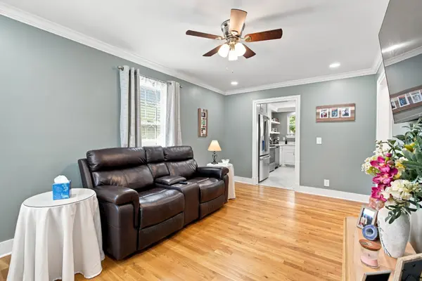 4637 Forest Ridge Dr, Hermitage, TN 37076