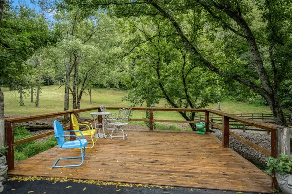 615 Carr Creek Rd, Normandy, TN 37360