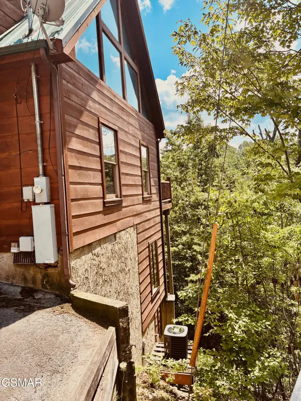 806 Ski View Lane, Sevierville, TN 37876