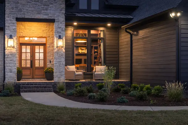 1147 Maxwell Branch Rd, Cottontown, TN 37048