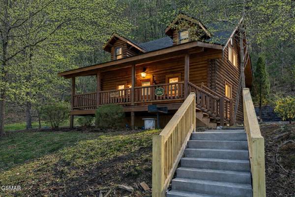 3221 Smoky Ridge Way, Sevierville, TN 37862