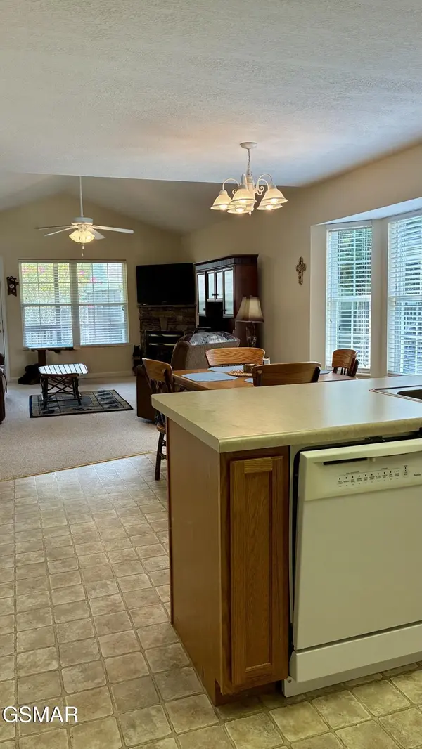 2708 Cobblestone Drive, Pigeon Forge, TN 37863