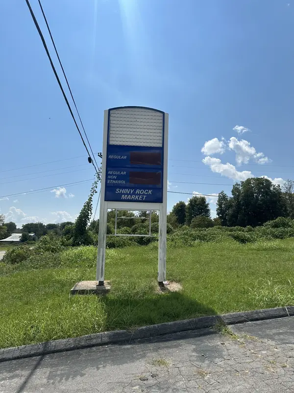 3714 McMinnville Hwy, Smithville, TN 37166