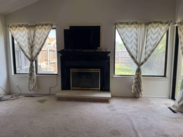 8419 E Harry, Wichita, KS 67207