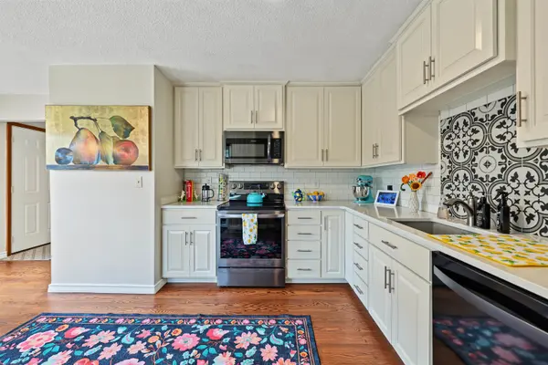 124 S Oakdale Ave A2, Salina, KS 67401