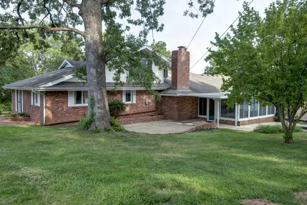 1508 S Essex RD, Springfield, MO 65809