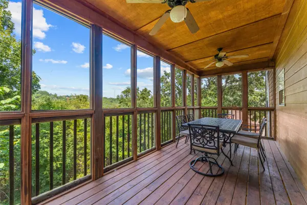 349 Willow Oak LN, Branson, MO 65616