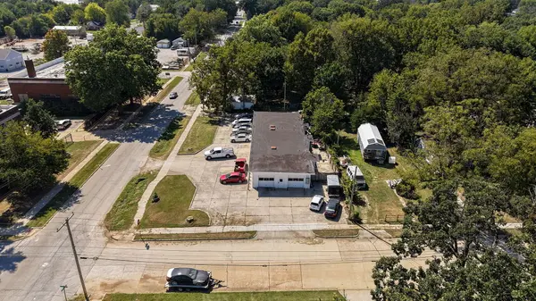 1457 E Atlantic ST, Springfield, MO 65803