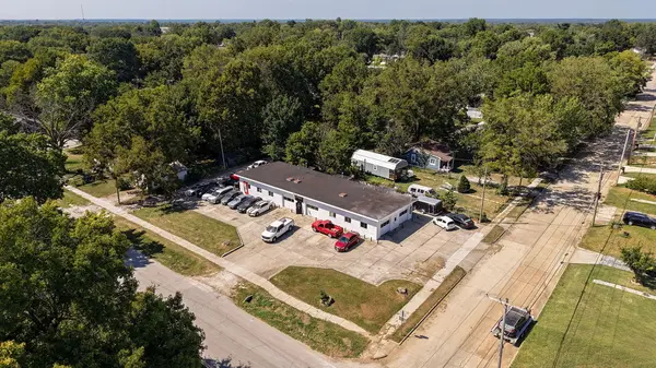 1457 E Atlantic ST, Springfield, MO 65803
