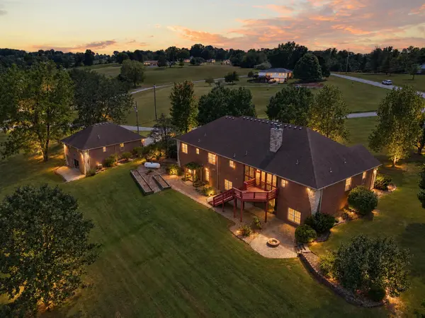 1682 W Country RD, Nixa, MO 65714