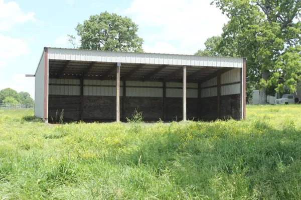 000 W HWY, Thayer, MO 65791