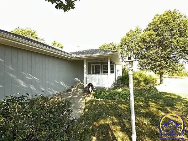 3335 SW Chelsea CIR, Topeka, KS 66614