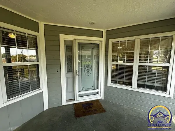 3335 SW Chelsea CIR, Topeka, KS 66614