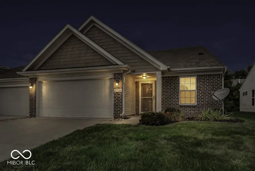 11724 Whisperwood WAY #39B, Fishers, IN 46037