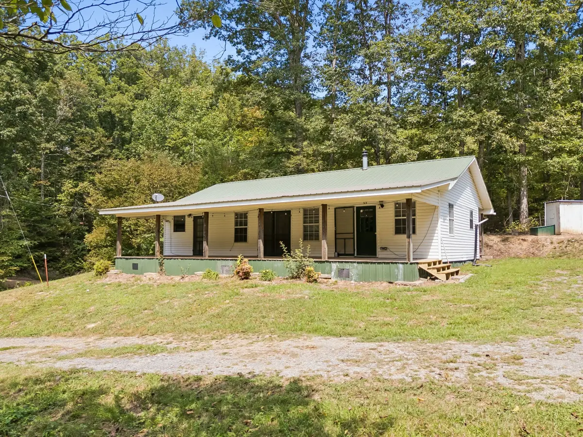 1252 Kelly Rd, Centerville, TN 37033