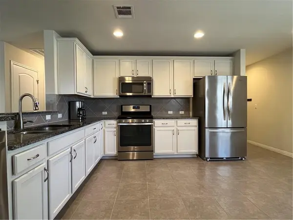 211 Hobby ST, Georgetown, TX 78633